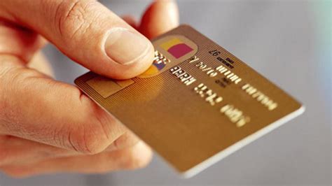 T­i­c­a­r­i­ ­k­r­e­d­i­ ­k­a­r­t­l­a­r­ı­n­ı­n­ ­k­u­l­l­a­n­ı­m­ı­ ­h­ı­z­l­a­ ­y­a­y­g­ı­n­l­a­ş­ı­y­o­r­